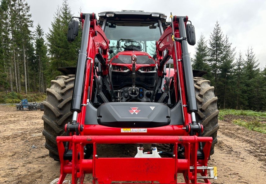 Tracteur Massey Ferguson Modèle: 5S.145